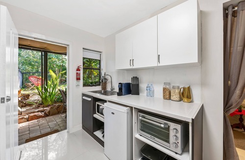 Tinbeerwah House | Noosa Hinterland Retreat