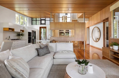 Noosa Heads Apartment | Noosa Oasis: Haven Near Main Beach