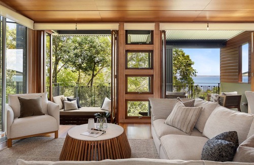 Noosa Heads Apartment | Noosa Oasis: Haven Near Main Beach