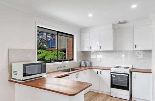 North Avoca House | North Avoca Coastal Escape with Firepit & Games