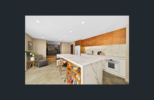 Mount Stuart House | North Hobart Luxury Holiday House