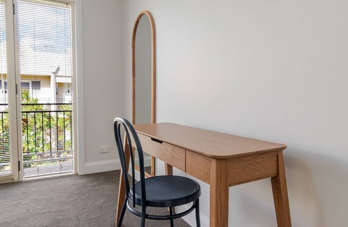 Wagga Wagga Apartment | Northbridge Townhouse Private Balcony CBD Walk