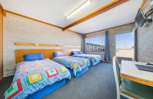 Nullarbor Hotel | Nullarbor Roadhouse