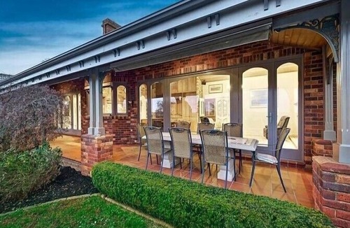Chirnside Park House | Oak Hill Estate - Main House plus Cottage