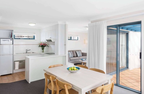 Coolangatta Apartment | Oaks Gold Coast Calypso Plaza Suites