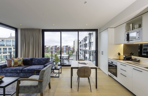 Geelong Hotel | Oaks R Suites Geelong
