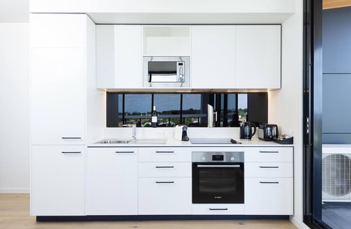 Geelong Hotel | Oaks R Suites Geelong