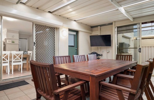 Fingal Bay House | Occy's at Fingal Bay