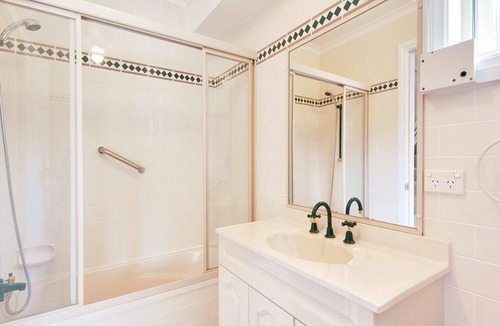 Fingal Bay House | Occy’s - beautifully designed holiday home
