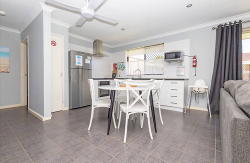 Jurien Bay Ski Chalet | Ocean Beach Chalet 18