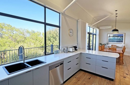 Ocean Beach House | Ocean Beach House +studio: Pet friendly, beach views