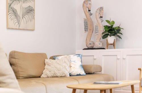 Boomerang Beach House | Ocean Breeze on Cooper