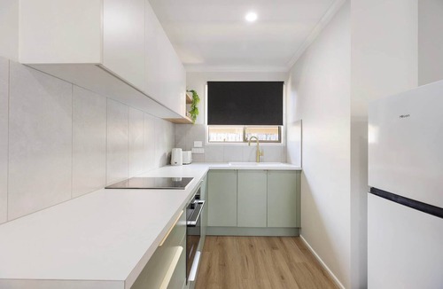 South Mackay Apartment | Ocean Breeze - The Perfect Getaway