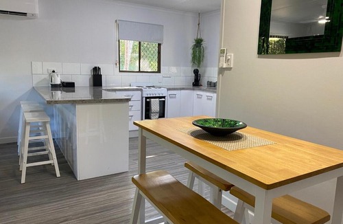 Slade Point Apartment | Ocean Breezes with Leafy View with Wi-fi
