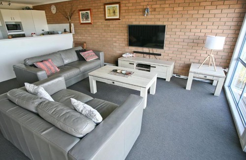 Bermagui House | Ocean Escape Twin Pines 8 - Wallaga Lake Rd 8