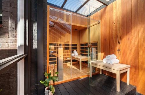 Ocean Grove House | Ocean Grove Luxe Retreat with Pool, Spa and Sauna