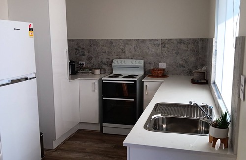 Coogee Apartment | Ocean & Island Views, Walk to Coogee Beach!