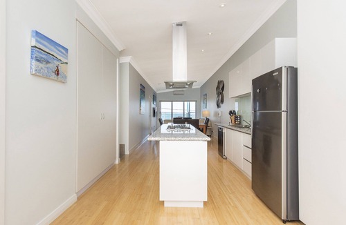 Lancelin House | Ocean Sunset - Luxury Beachside Accomodation