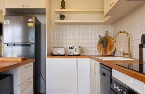 Midway Point House | Ocean View Holiday Home - Easy Access to Hobart