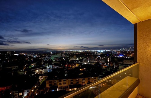 St Kilda Apartment | Ocean View Modern 2 bedroom with Parking in St Kilda