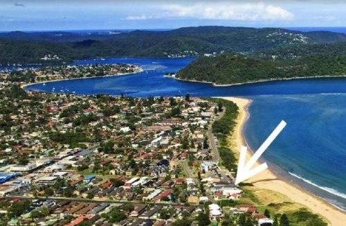Umina Beach House | Ocean View on the Esplanade