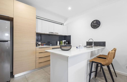 Scarborough Apartment | Ocean View Pad in Scarborough