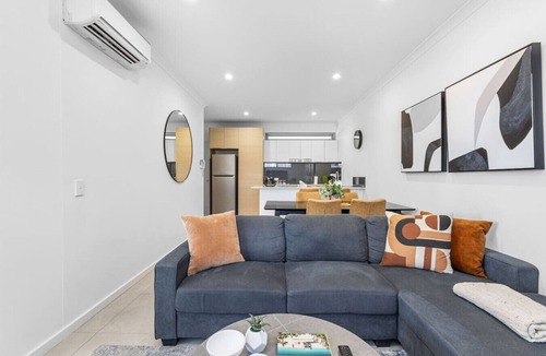 Scarborough Apartment | Ocean View Pad in Scarborough