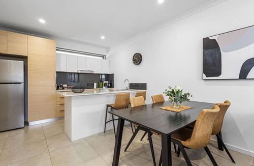 Scarborough Apartment | Ocean View Pad in Scarborough