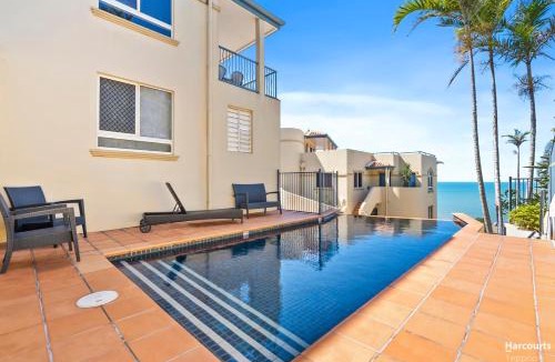 Yeppoon Apartment | Ocean View Villa