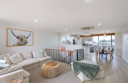 South Bunbury House | Ocean Views Coastal Retreat - Bunbury