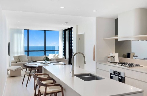Mermaid Beach Apartment | Ocean Views - Luxe 2BR. Mermaid Beach