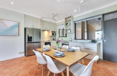 Nightcliff Apartment | Ocean Vista Nightcliff Foreshore Apartment