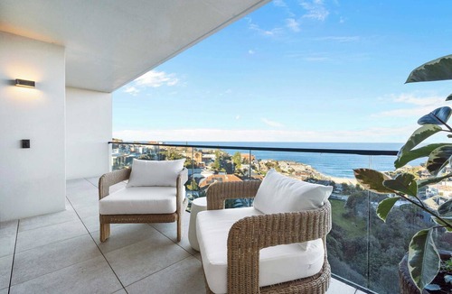 Tamarama Apartment | Oceanfront Terrace 2