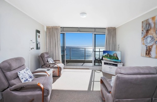 Forster Apartment | Oceanic 27: 2 BR, 1 BA Apartment in Forster, Sleeps 4