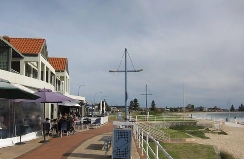 Rockingham Apartment | Oceanna 9 - Short Stay Apartment