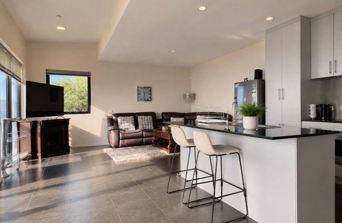 Sandy Bay Villa | Oceanview Escape Sandy Bay - Close to CBD