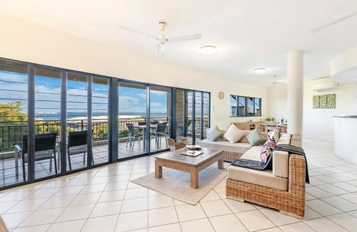 Darwin City Centre Apartment | Oceanview Tropical - A Top End Poolside Oasis