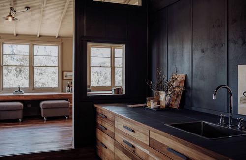 Breona Cabin | Off-grid cabin | Lake views, Deep bath, King bed + Fireplace