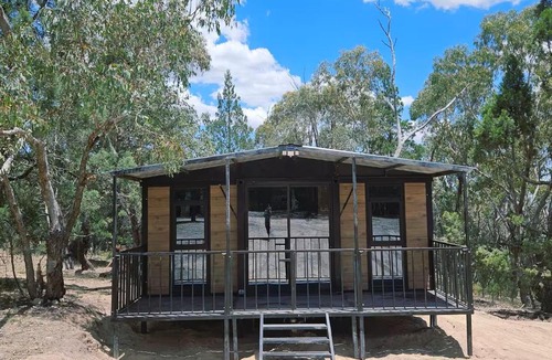 Woodstock House | Off grid property near Wyangala dam with starry views