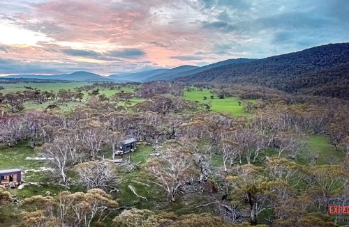 Moonbah Cabin | Off-grid Tiny House @ Big Yard Escapes, Bushland