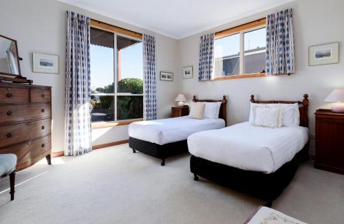 Low Head House | Old-School Charm Meets Beachside Bliss