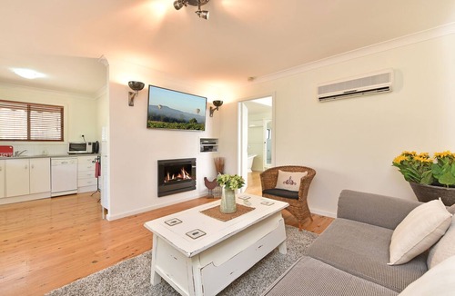 Pokolbin Villa | Olive Grove 3 Cottage Central Vineyard Area