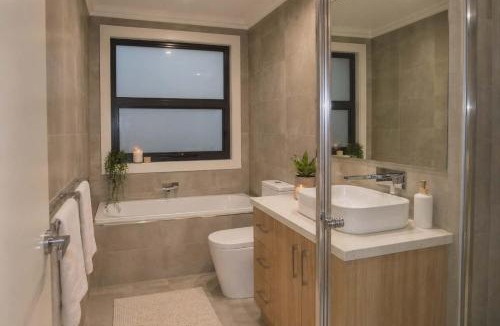 Frankston South House | Olivers Hill Spa and Retreat