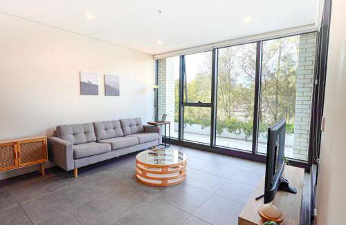 Lidcombe Apartment | Olympic Park 2BR Accor stadium Pool & Gym