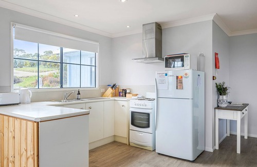 Alonnah Cottage | Omaroo Cottage Bruny Island