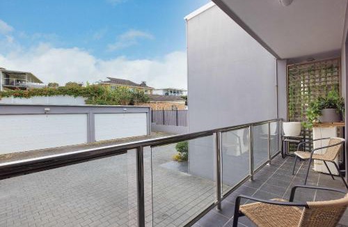 Boat Harbour Apartment | On the Beach Getaway - Beachfront 3 Bedroom Apartment