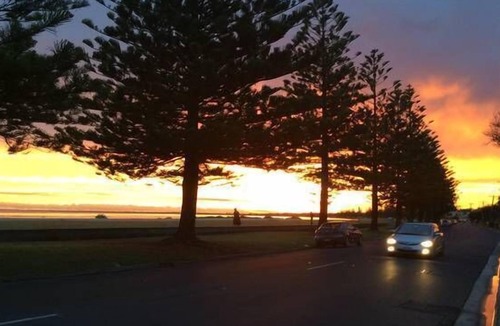 Altona Apartment | One Bedroom Apartment on the Beach