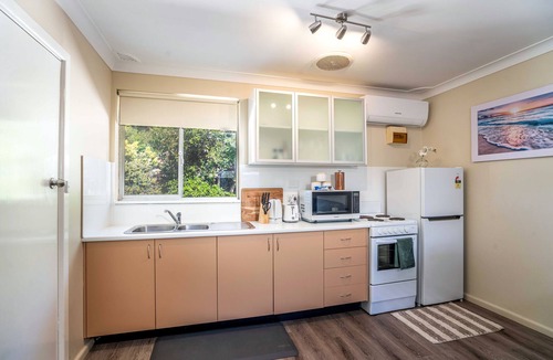 Orange Apartment | One-Bedroom Apartment on Summer | No.4 Near CBD