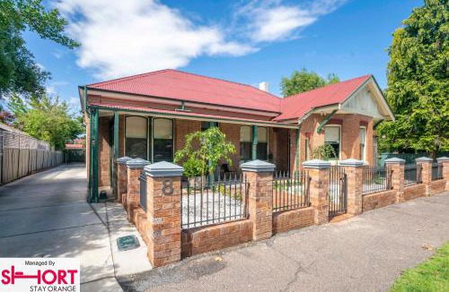 Orange Apartment | One Bedroom Apartment on Summer - No 3 Near CBD