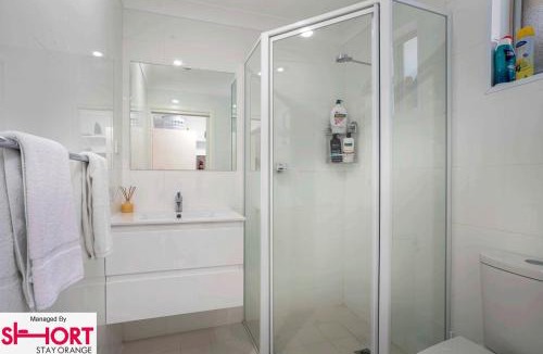 Orange Apartment | One Bedroom Apartment on Summer - No 3 Near CBD